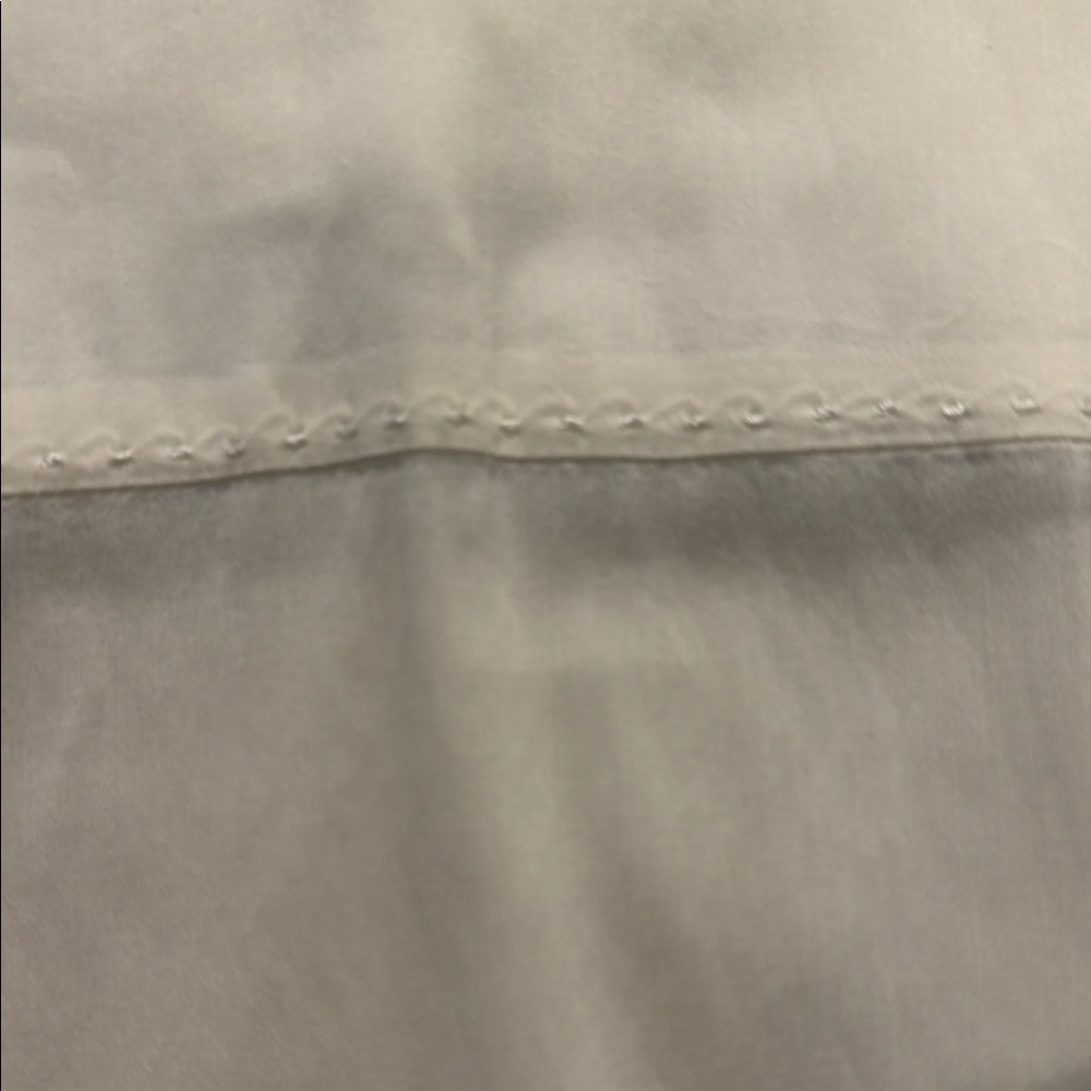 Elie Tahari Ivory Ruffled Trim Blouse Sz S. - Picture 6 of 8